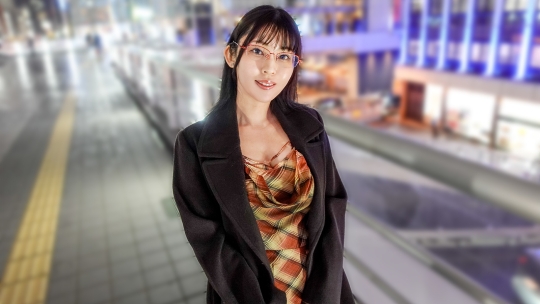 SIRO-5665 - 负面眼镜女子太过色情！认为自己不受欢迎的消极发言女孩，被执着地挑逗敏感乳头，用动漫声音不断高潮！一开始还有些避忌亲吻，但随着感官的刺激，渐渐变得越来越色情！最后更是主动伸出舌头求欲，变得极度色情并高潮！ 【初拍】在网上投稿AV→AV体验拍摄 2544 - 撸撸吧-视频,色播,色站,色情女优,色片宝库,啪啪谜片